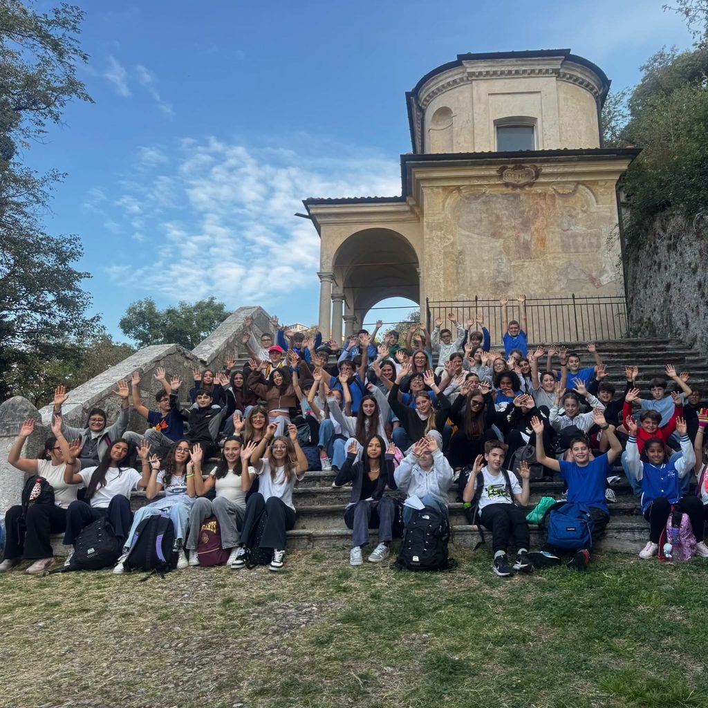 Uscita al ๐ฆ๐ฎ๐ฐ๐ฟ๐ผ ๐ ๐ผ๐ป๐๐ฒ di Varese per la ๐ด๐ถ๐ผ๐ฟ๐ป๐ฎ๐๐ฎ ๐ฑ๐ฒ๐น๐นโ๐๐บ๐ถ๐ฐ๐ถ๐๐ถ๐ฎ: un vero ๐ฝ๐ฒ๐น๐น๐ฒ๐ด๐ฟ๐ถ๐ป๐ฎ๐ด๐ด๐ถ๐ผ, in un luogo dove la ๐ป๐ฎ๐๐๐ฟ๐ฎ incontra lโ๐ฎ๐ฟ๐๐ฒ e la ๐ฝ๐ฟ๐ฒ๐ด๐ต๐ถ๐ฒ๐ฟ๐ฎ.